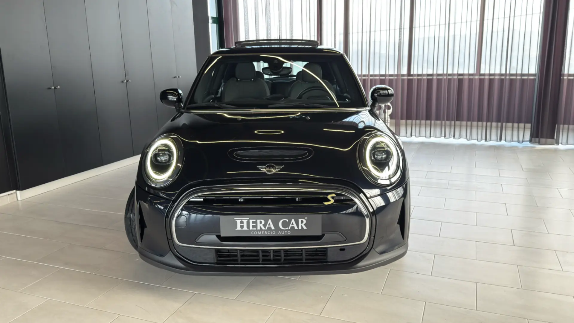 MINI 3 Portas Cooper SE Camden Edition 2