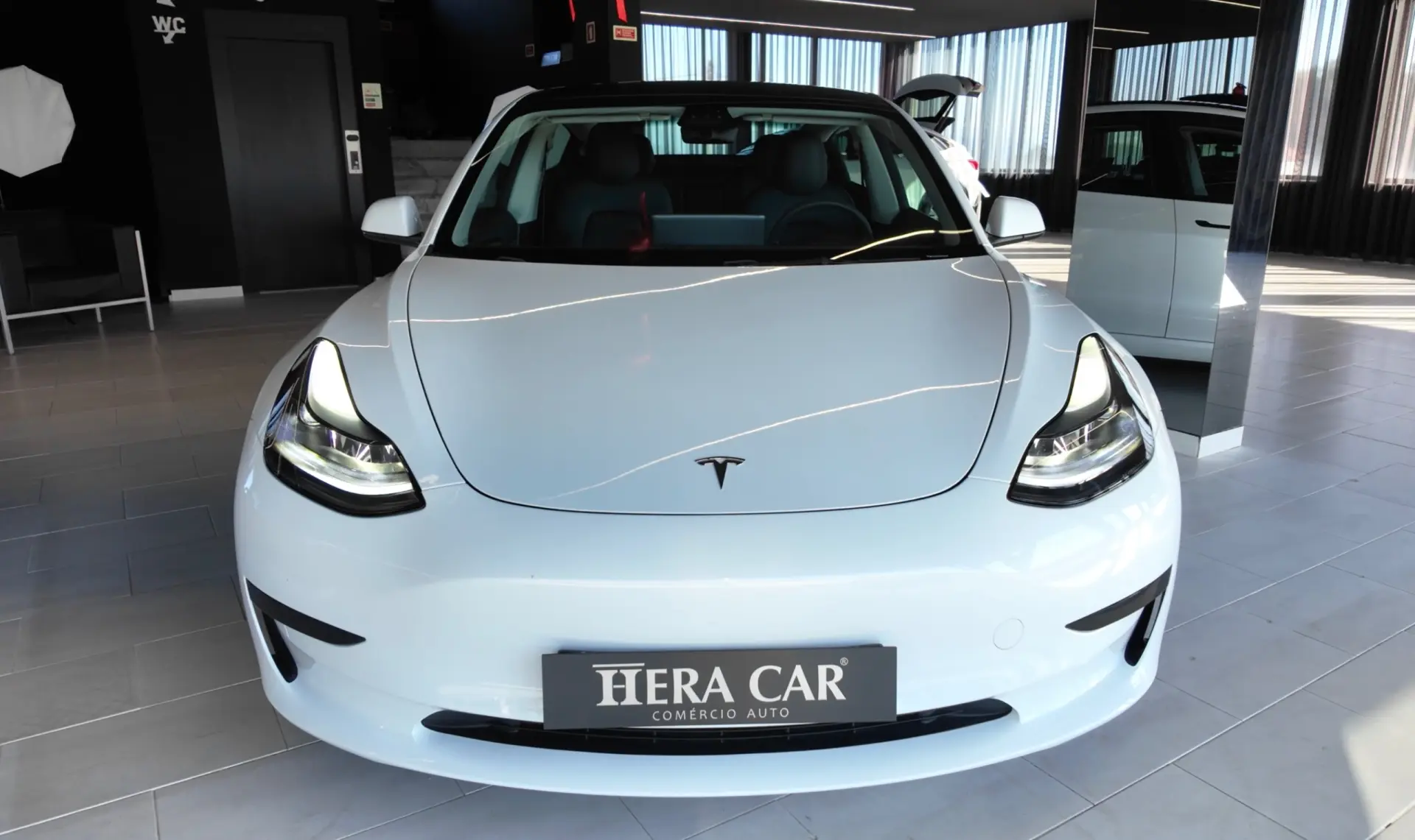 Tesla Model 3 Standard Range Plus RWD 2