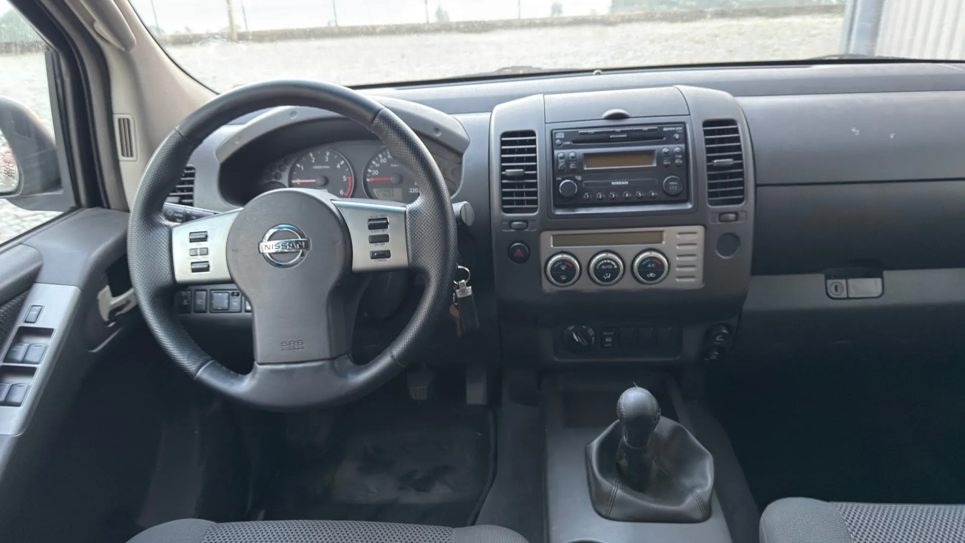Nissan Navara 2.5 dCi 4WD 14