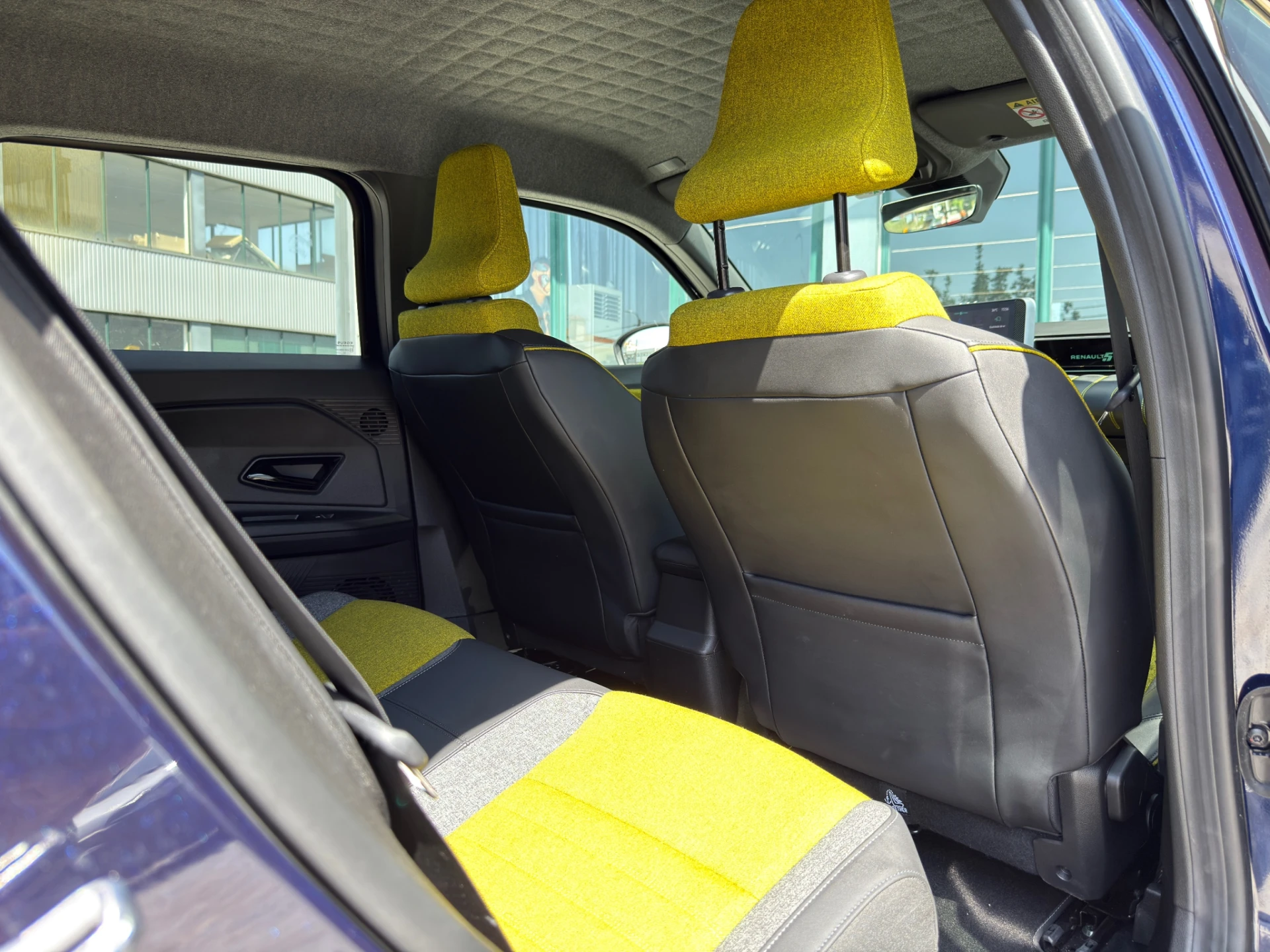 Renault 5 E-Tech 52 kWh Iconic Cinq Autonomia Conforto 13