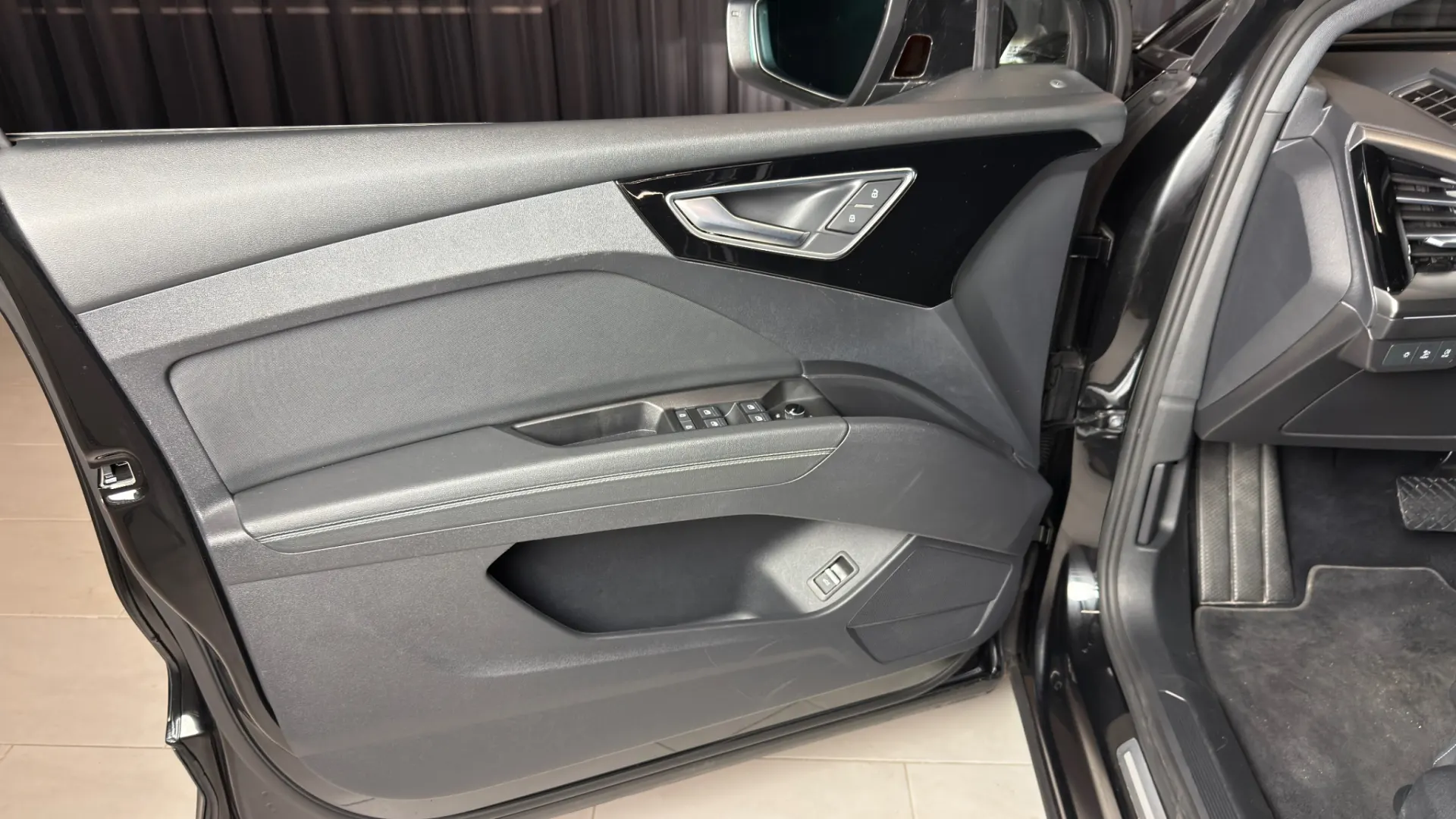 Audi Q4 Sportback e-tron 40 82 KWH Design Deluxe 13