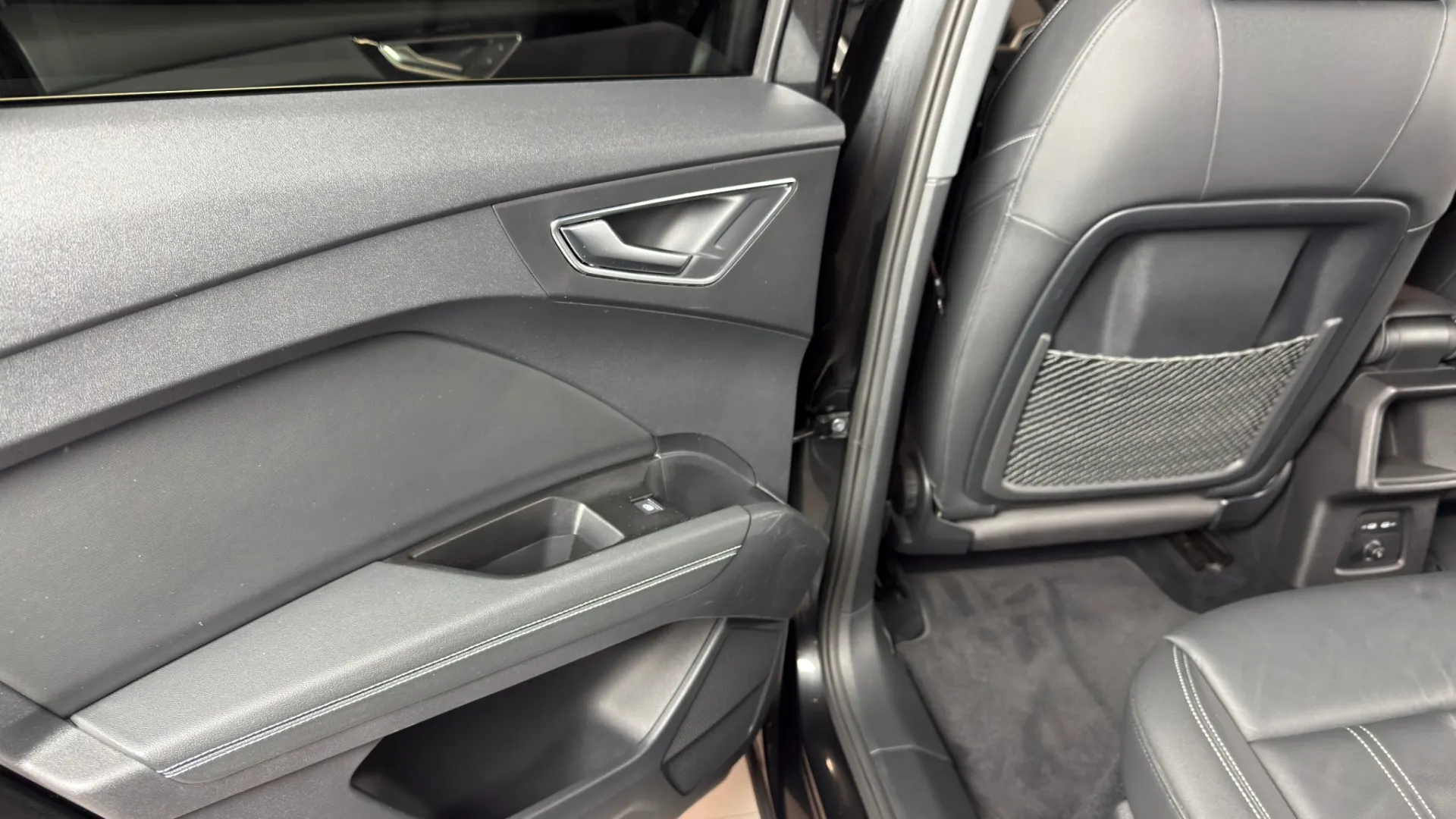 Audi Q4 Sportback e-tron 40 82 KWH Design Deluxe 16