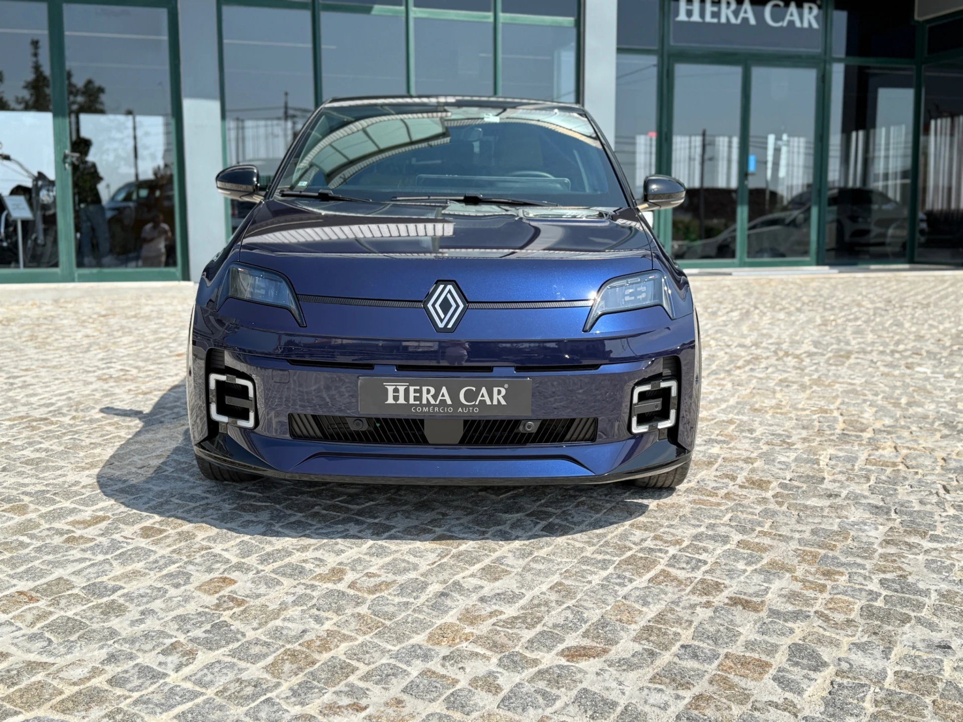 Renault 5 E-Tech 52 kWh Iconic Cinq Autonomia Conforto 2