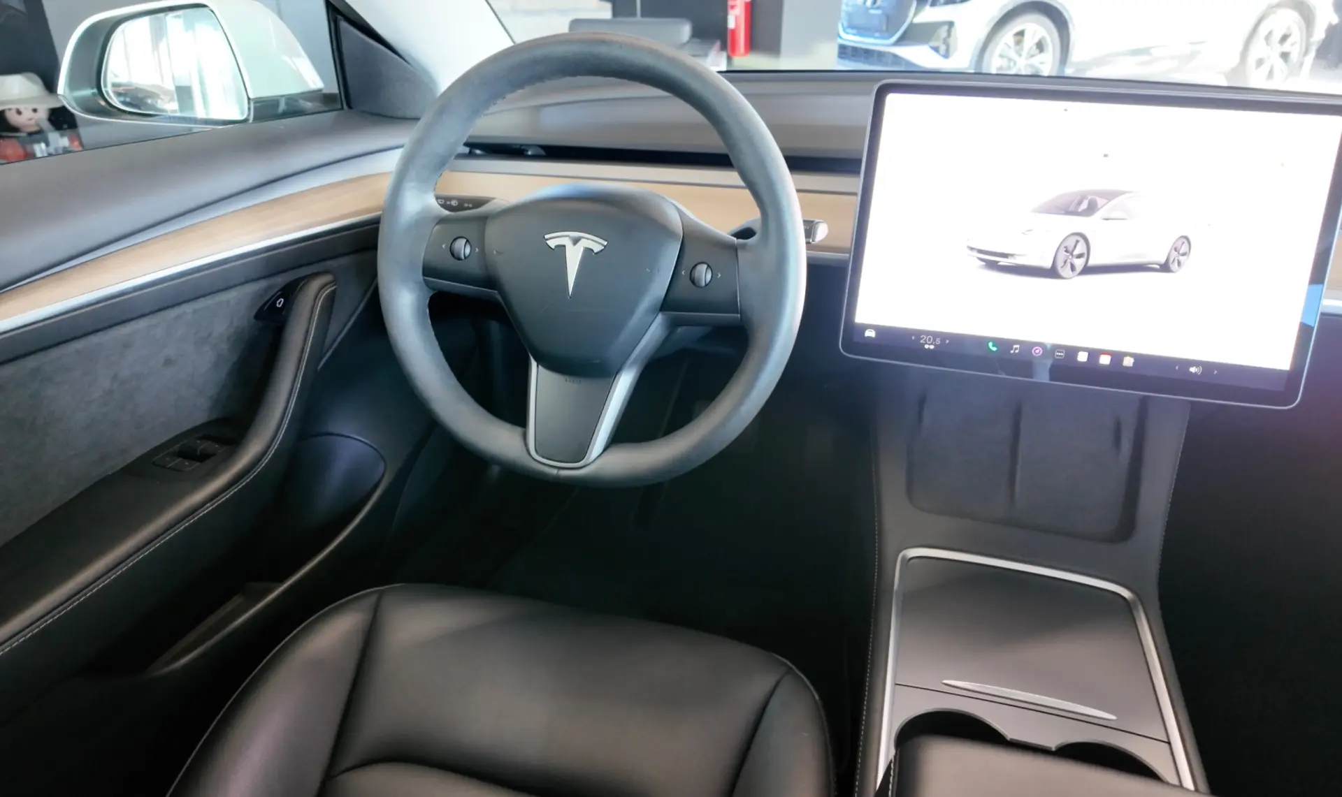 Tesla Model 3 Standard Range Plus RWD 15