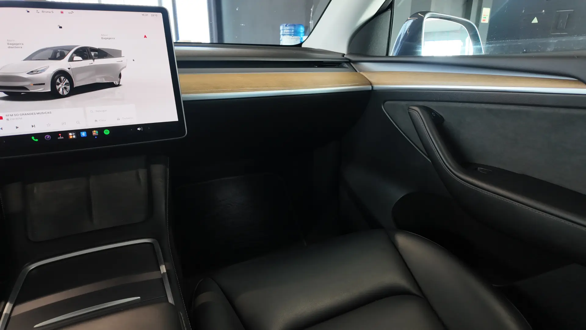 Tesla Model Y Long Range Tração Integral Premium 16