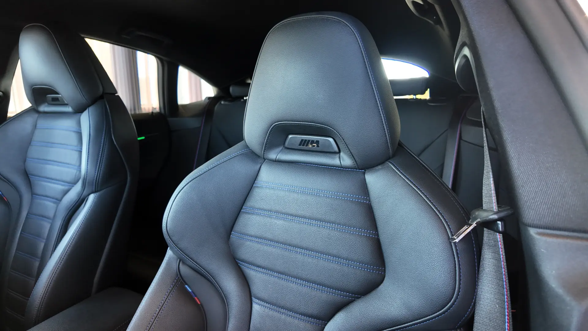 BMW i4 M50 Pack Desportivo M Pro 36
