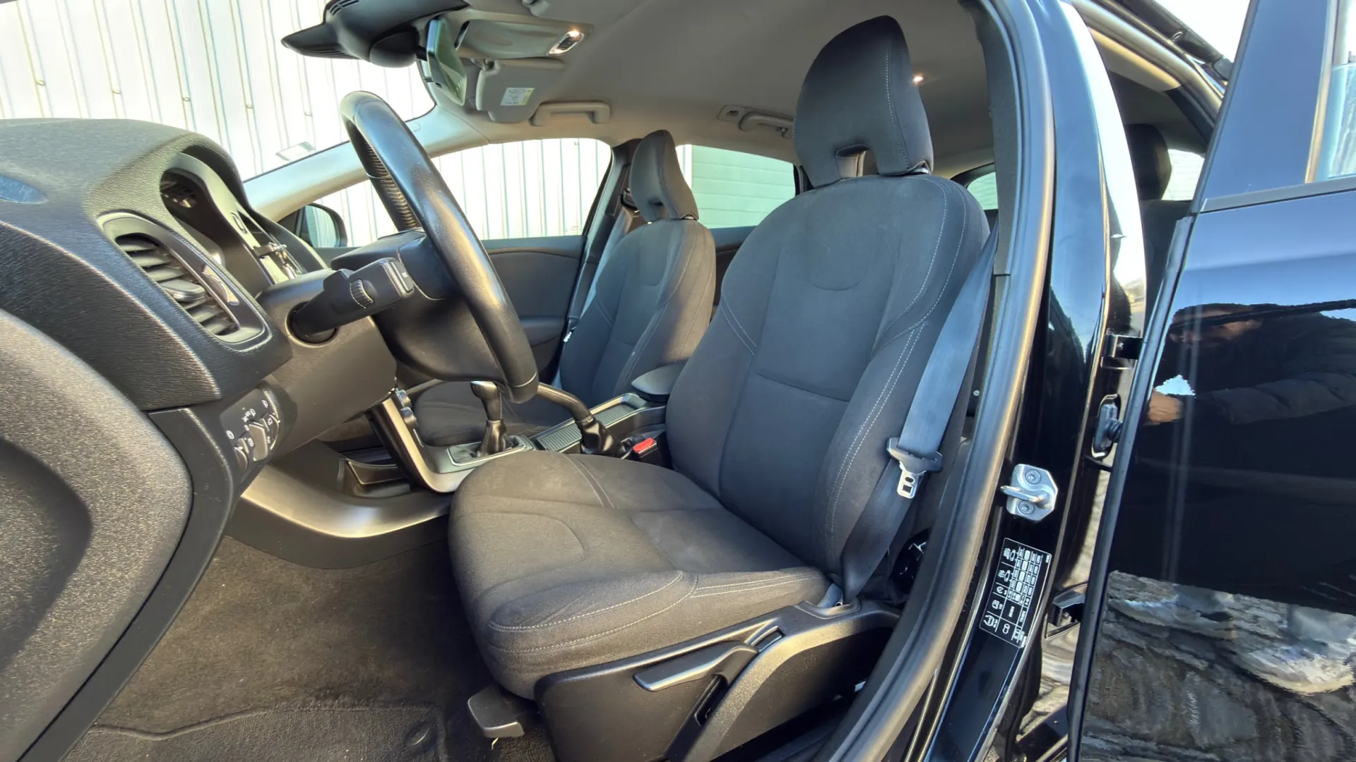 Volvo V40 2.0 D2 Momentum 15