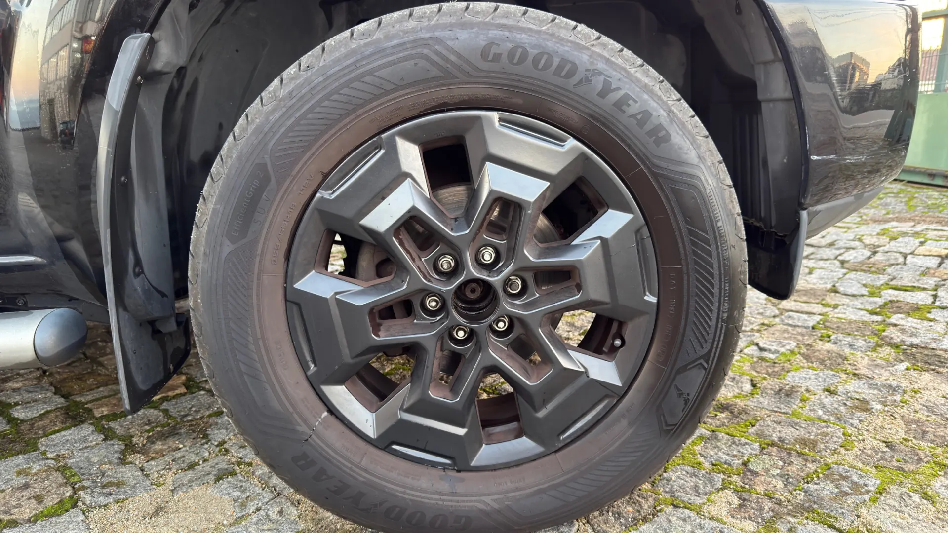 Nissan Navara 2.5 dCi 4WD 8