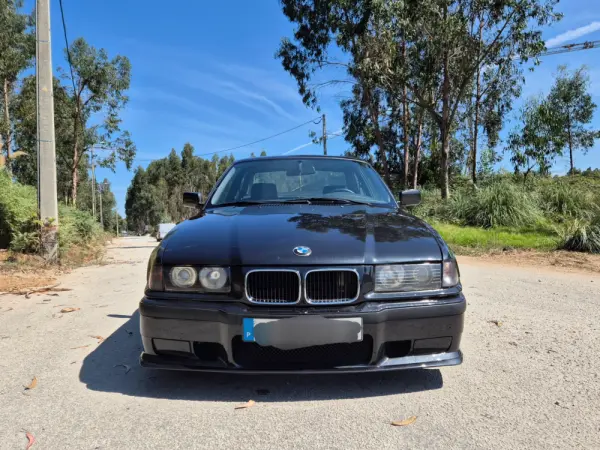 BMW 318 iS Coupé 6
