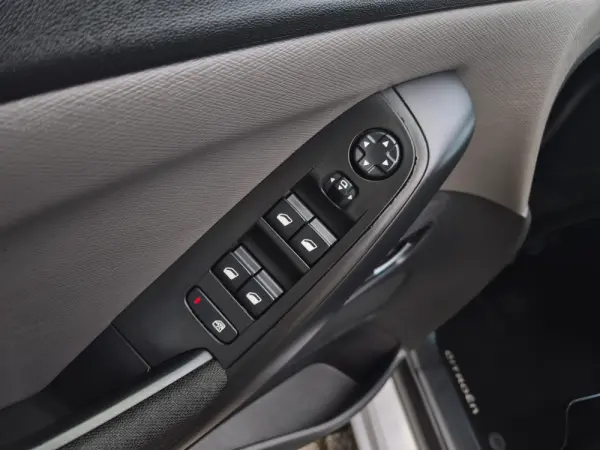 Citroen C4 Spacetourer BlueHDi 130 Stop&Start SHINE 34