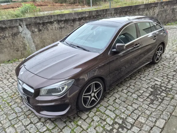 Mercedes-Benz CLA 200 d Shooting Brake AMG Line Aut. 2