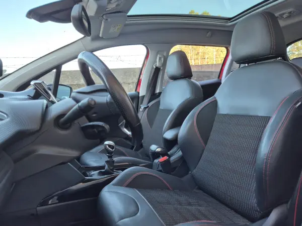 Peugeot 2008 1.6 BlueHDi GT Line 15