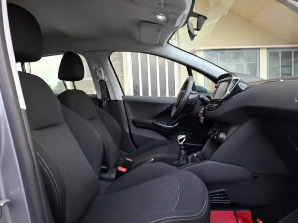 Peugeot 208 1.5 BlueHDi Active 9