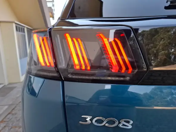 Peugeot 3008 1.5 BlueHDi Allure EAT8 9