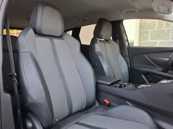 Peugeot 3008 1.5 BlueHDi Allure EAT8 15