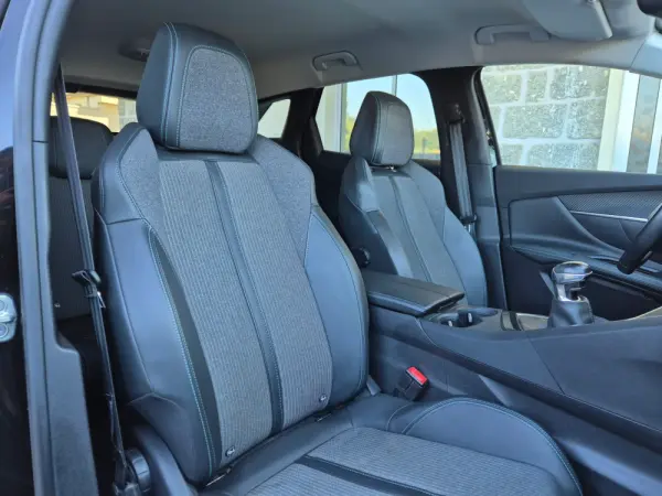 Peugeot 3008 1.5 BlueHDi Allure 13
