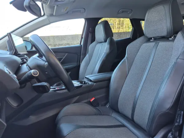 Peugeot 3008 1.5 BlueHDi Allure 17