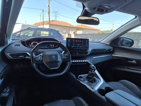 Peugeot 3008 1.5 BlueHDi Allure 18