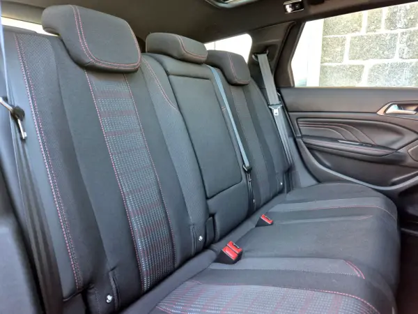 Peugeot 308 SW 1.5 BlueHDi GT Line 14