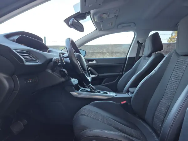 Peugeot 308 SW 1.5 BlueHDi Allure EAT8 14