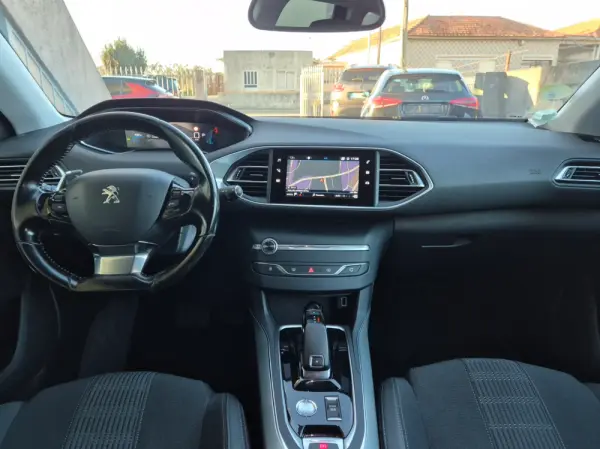 Peugeot 308 SW 1.5 BlueHDi Allure EAT8 17