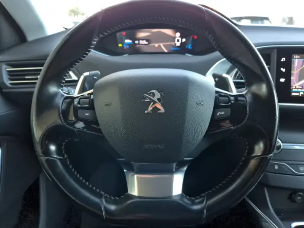 Peugeot 308 SW 1.5 BlueHDi Allure EAT8 19