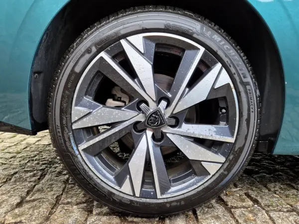 Peugeot 308 SW BlueHDi 130 EAT8 Allure 7