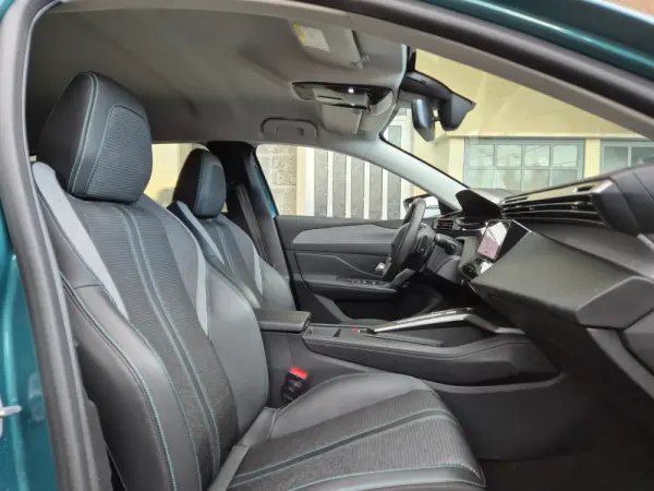 Peugeot 308 SW BlueHDi 130 EAT8 Allure 10