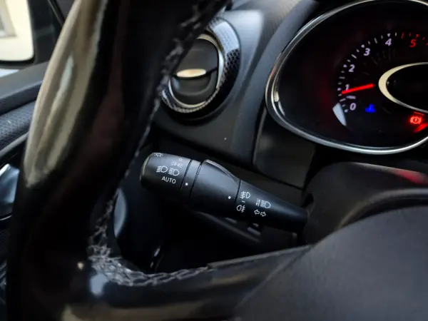 Renault Clio Sport Tourer (Energy) dCi 90 EDC Bose Edition 19