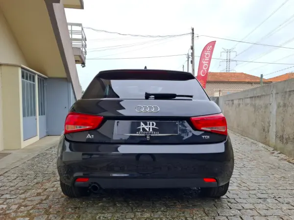 Audi A1 1.6 TDi Attraction 3