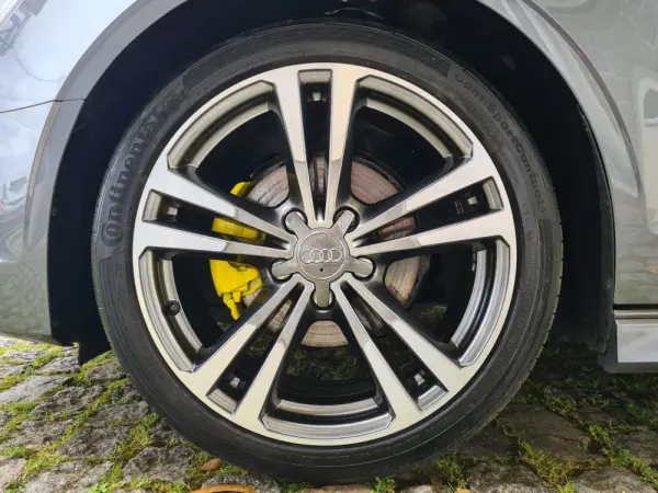 Audi A3 Limousine 1.6 TDI S-line 7