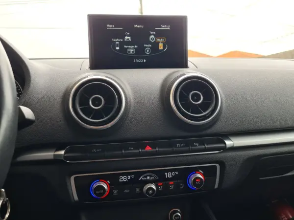 Audi A3 Limousine 1.6 TDI S-line 22
