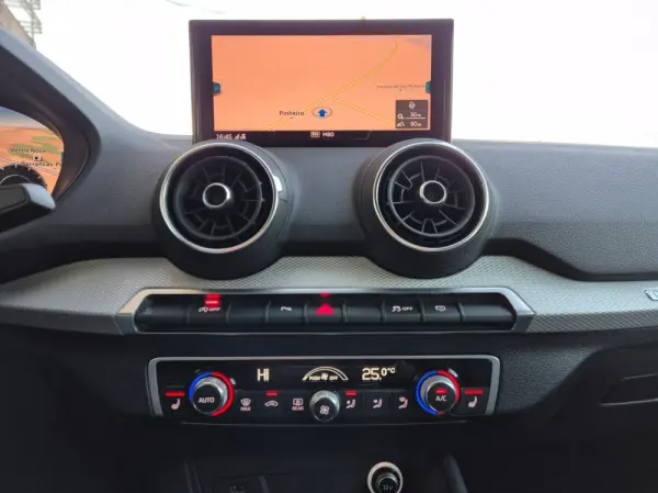 Audi Q2 1.0 TFSI ultra 26