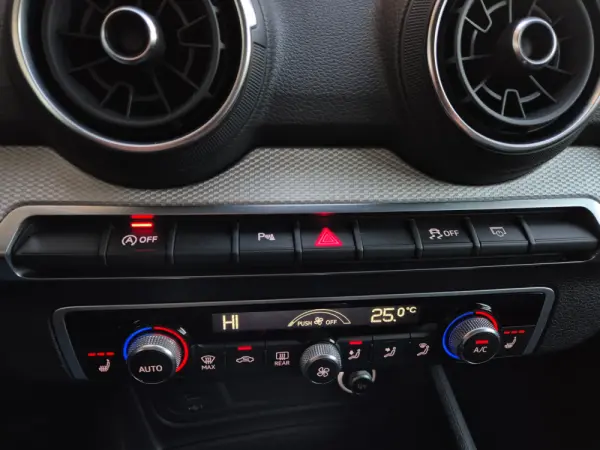 Audi Q2 1.0 TFSI ultra 32