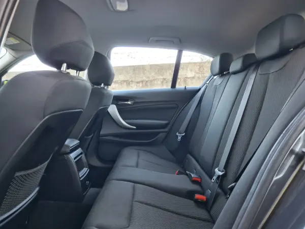 BMW 116 d EfficientDynamics 12