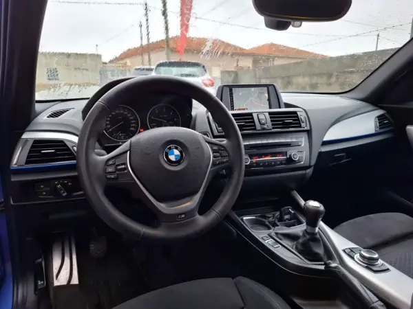 BMW 118 d Pack M 15