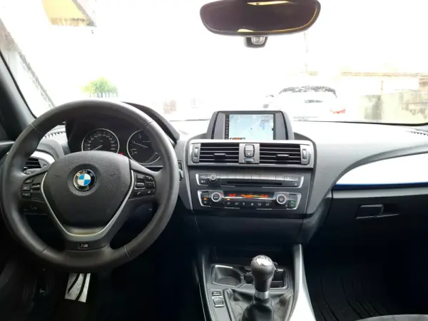 BMW 118 d Pack M 16