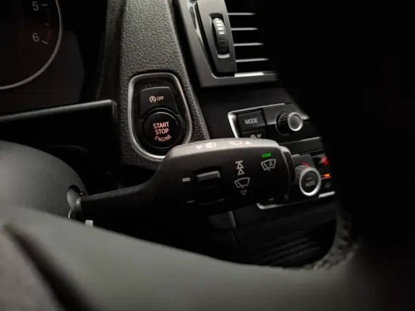 BMW 118 d Pack M 21