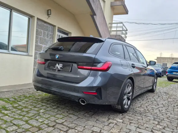 BMW 320 d Touring Line Sport Auto 4