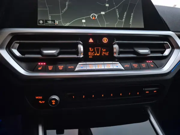 BMW 320 d Touring Line Sport Auto 26