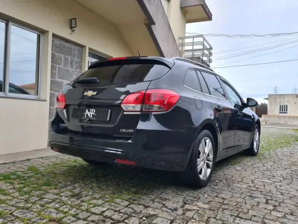Chevrolet Cruze SW 1.7 VCDi LTZ 4