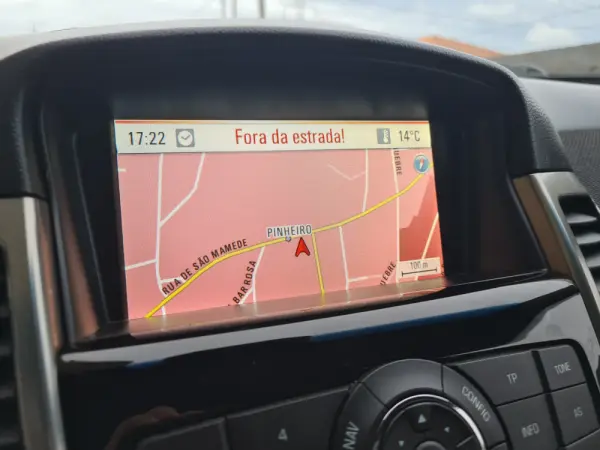Chevrolet Cruze SW 1.7 VCDi LTZ 22