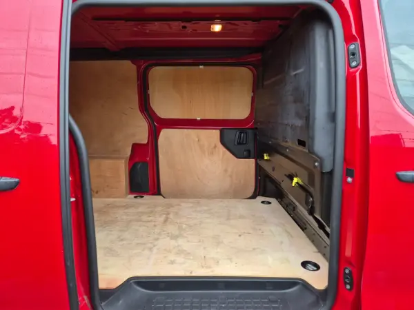 Citroen Jumpy Outro 12