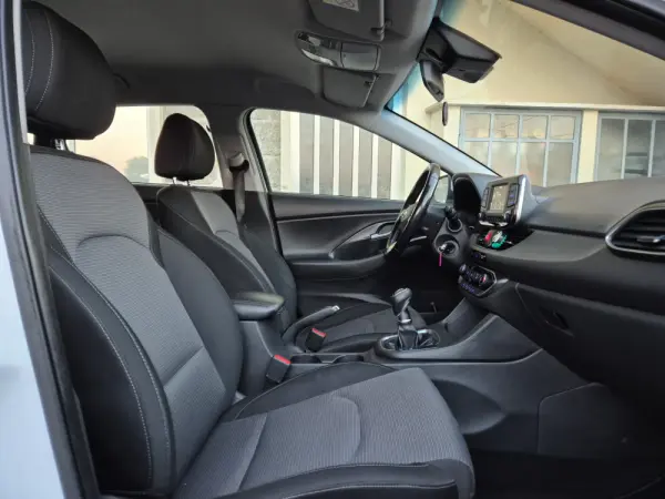 Hyundai i30 SW 1.6 CRDi Comfort 9