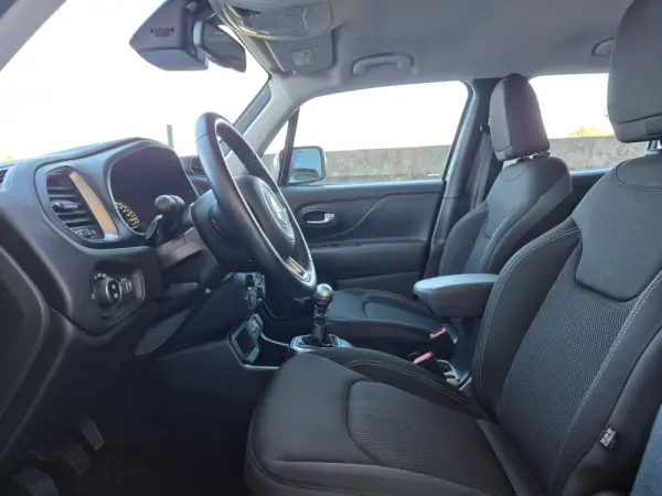 Jeep Renegade 1.0 T Limited 15