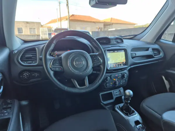 Jeep Renegade 1.0 T Limited 17