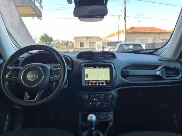 Jeep Renegade 1.0 T Limited 18