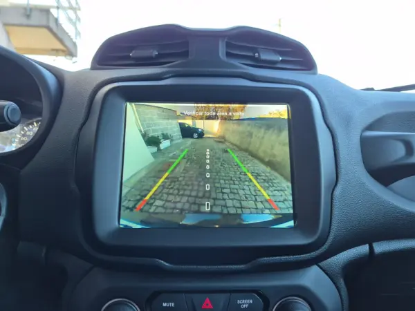 Jeep Renegade 1.0 T Limited 28