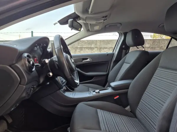 Mercedes-Benz A 180 d Urban Aut. 13