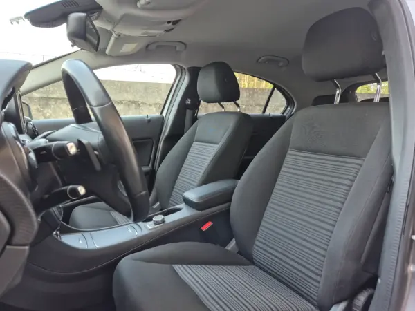 Mercedes-Benz A 180 d Urban Aut. 14
